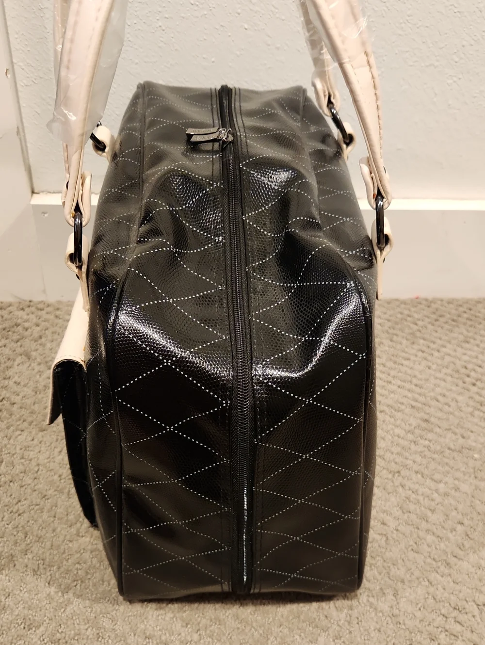 NEW/ VINTAGE Mary Kay Deluxe Black Cream Consultant Travel Luggage Tote Bag